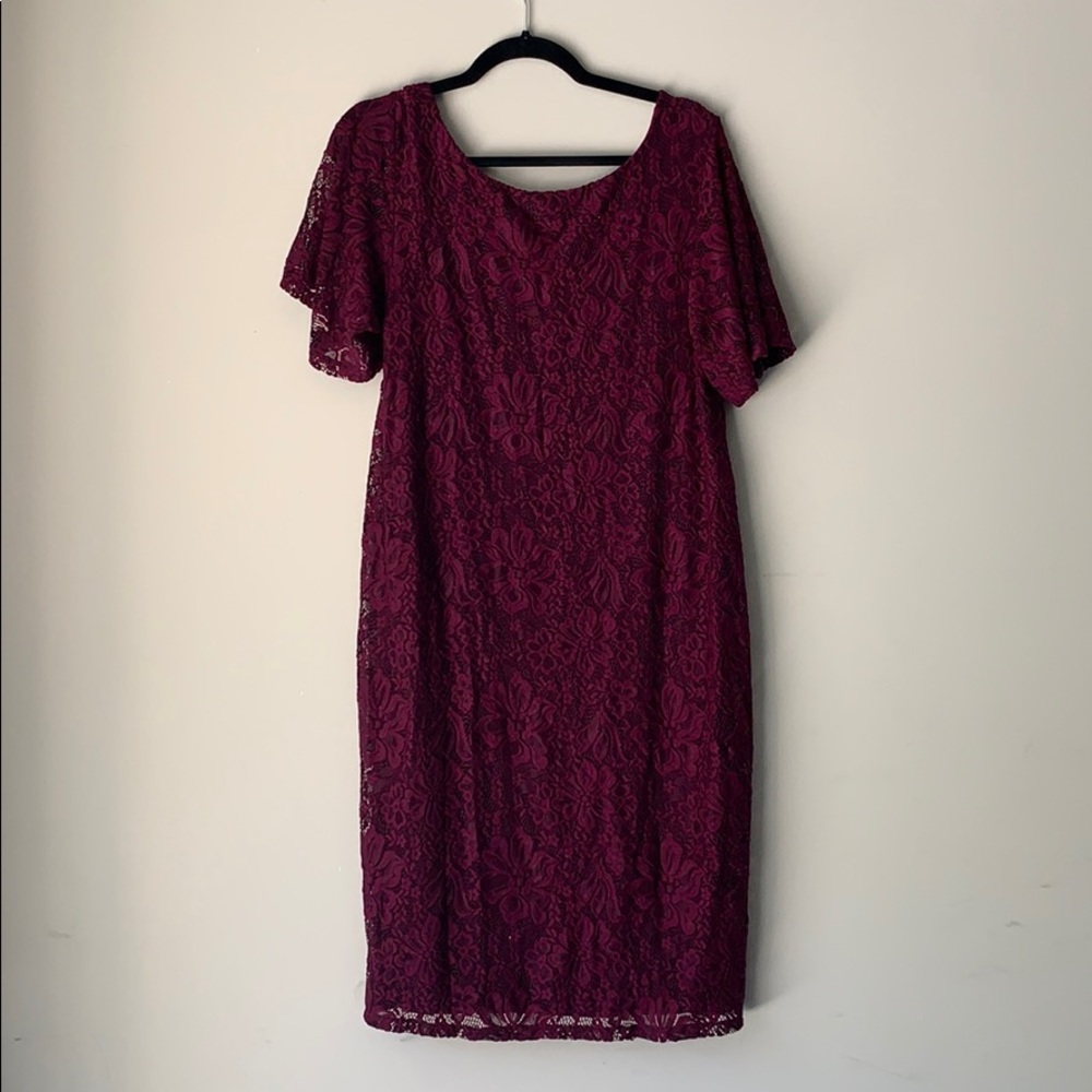 Ingrid & Isabel lace maternity dress
